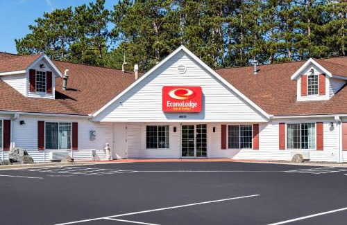 Eau Claire Hotel | Econo Lodge Inn & Suites Eau Claire South