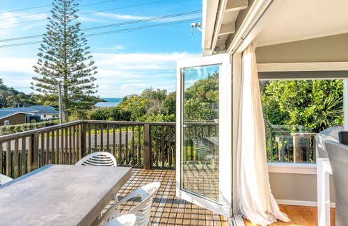 Onetangi House | Eden Escape Onetangi