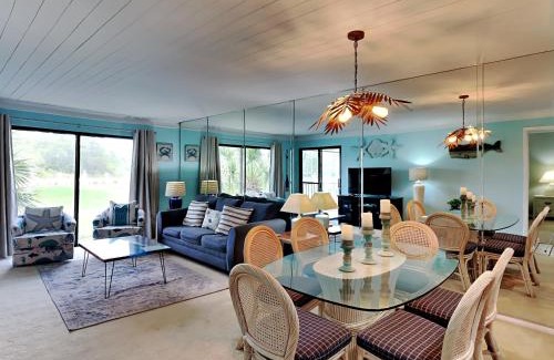 Panama City Beach Apartment | Edgewater Villa 1910