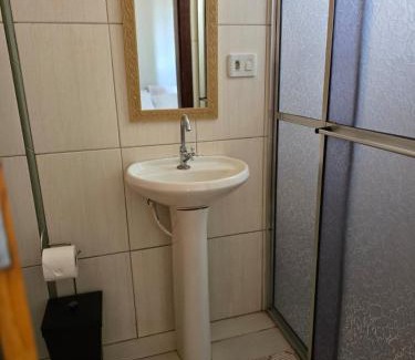 Maringa Apartment | Edificio Hayannes - 1 - Quarto - 1-Banheiro - 1 Garagem Coberta - Taxa Para Hospedes Com Pets