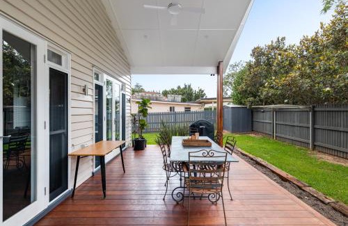 East Toowoomba House | Effortless Elegance & Charm!