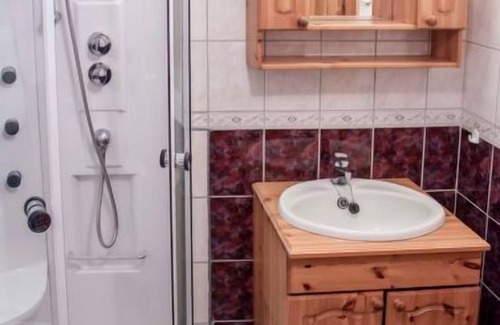 Vestvagøy House | Eggum by Interhome