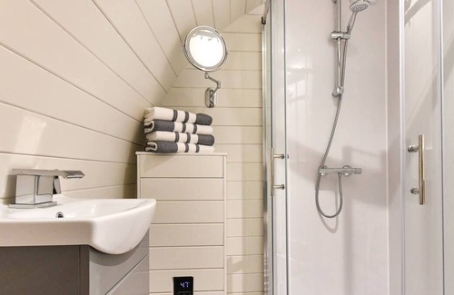 Abersoch Ski Chalet | Egryn Pod in the beautiful Abersoch