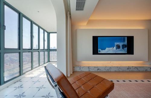 Dapuqiao Apartment | EHUB - Wukang Building 3Bedroom Apt in Bustling Commercial area, 10m away from subway