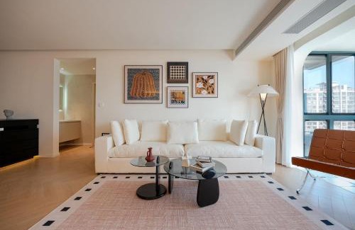 Dapuqiao Apartment | EHUB - Wukang Building 3Bedroom Apt in Bustling Commercial area, 10m away from subway