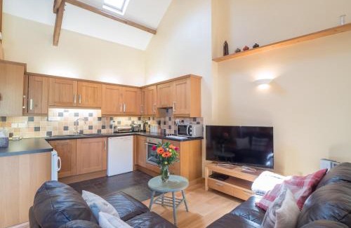 Llanrhystyd House | Eirlys Aberystwyth