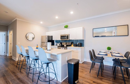 Port Wentworth Apartment | Elegant 2-bedroom apartment with AC, fitness room, pool - B