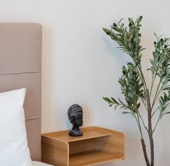 Karpenisi Apartment | Elegant 3 Bdr Apartment City Retreat in Kypseli