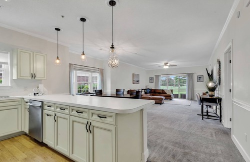 Central Myrtle Beach Condo | Elegant 3BR Condo- Magnolia North 101