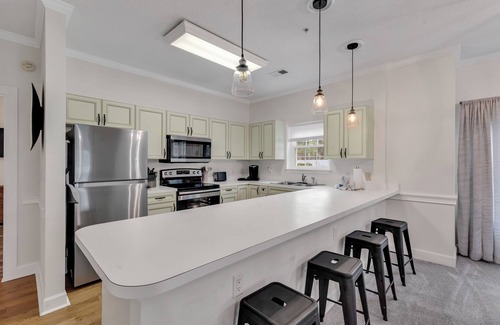 Central Myrtle Beach Condo | Elegant 3BR Condo- Magnolia North 101