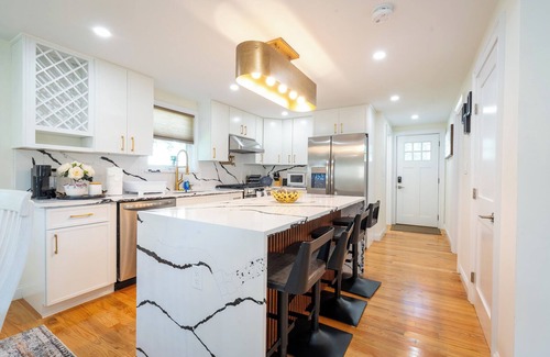 Readville Apartment | Elegant 4BR/3BR Home w/Yard & 4 Parking in Dedham