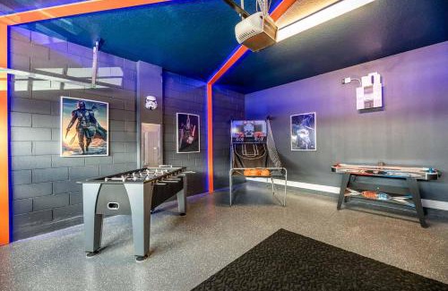 Bay Lake House | Elegant 8 Bdrm Villa With Games Room at Encore