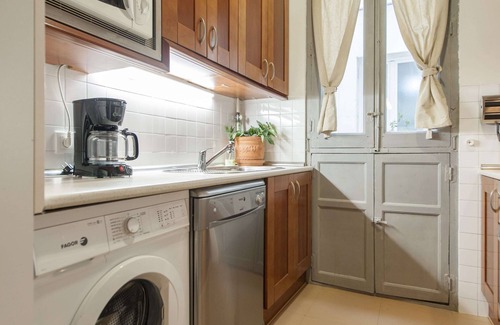 Castellana Apartment | ELEGANT APARTMENT IN BARRIO DE SALAMANCA