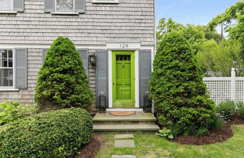 Cotuit House | Elegant Cotuit Beach Home – Walk to Beach & Dining, Beach Pass Included!