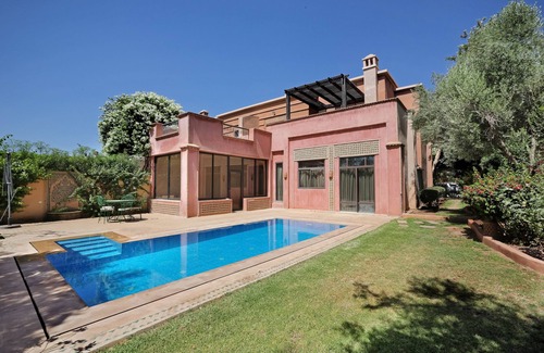 Arset El Bilk Villa | Elegant&cozy Villa With Pool on a Golf Domain