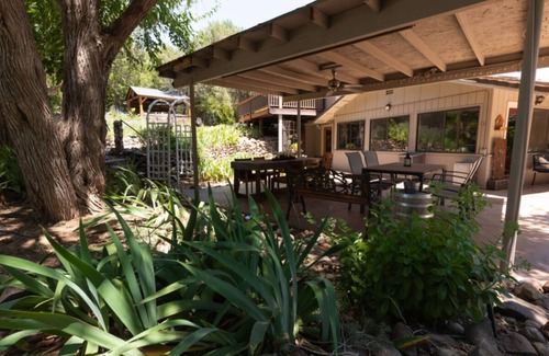 Cornville Apartment | Elegant Getaway at the Blues Suite