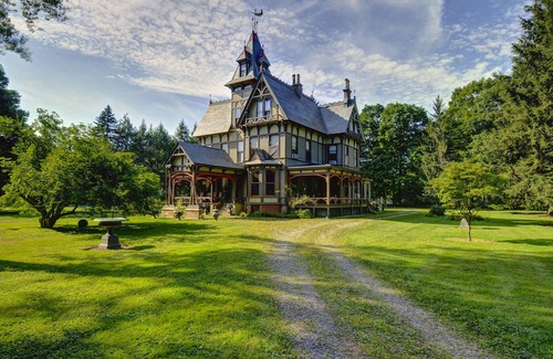 Pine Plains House | Elegant Historic Hudson Valley Gilded Age Mansion On 4+ Parklike Acres