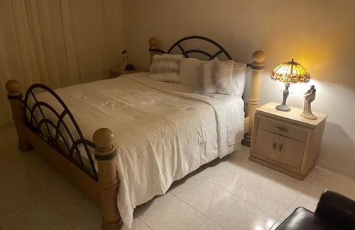 Boynton Beach House | Elegant Lake View Retreat