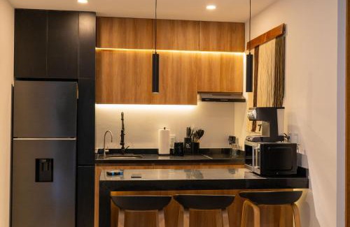 Centro Apartment | Elegant Lux Condo - Fast Wi-fi- Near the Beach