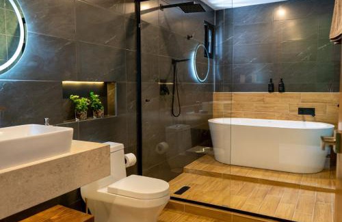 Centro Apartment | Elegant Lux Condo - Fast Wi-fi- Near the Beach