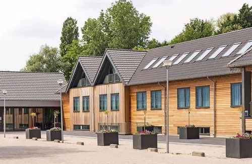 Uden Hotel | Elegant Room With Garden Views Parking Close to Local Attractions