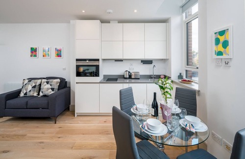 Tottenham Green Apartment | Elegant Studio Flat Seven Sisters, London