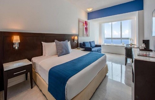 Marina Mazatlan Hotel | Elegant Studio with a Short Ride Away from Witches Beach