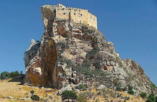 Mussomeli Apartment | Elegantly renovated apartment located in the historic center of Mussomeli