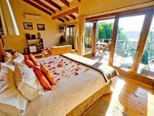 Knysna Cabin | Elephant Hide of Knysna Guest Lodge