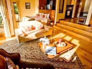 Knysna Cabin | Elephant Hide of Knysna Guest Lodge