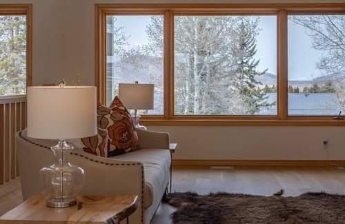 Jackson House | Elevated Living in the Heart of Jackson Hole! Spend the Season 4bed