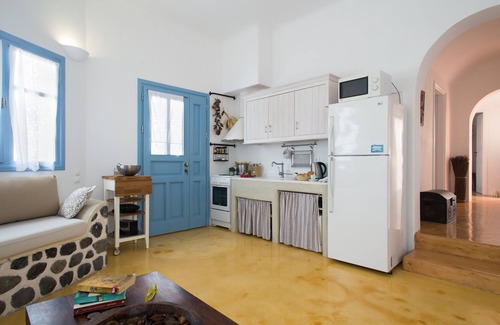 Agia Paraskevi Villa | Elia - Three Bedroom Villa, private pool, sea view