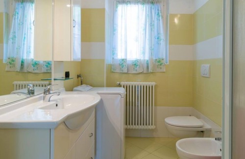 Gera Lario Apartment | Elisabetta (GLA115) by Interhome