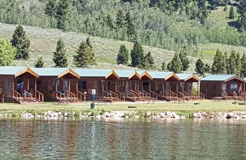 West Yellowstone Cabin | Elk Haven Camping Cabin 11