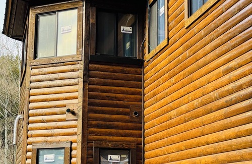 Island Park Cabin | Elk Meadows Lodge-10 min. to West Entrance YNP+two Hot tubs+AC+Sauna+Wifi