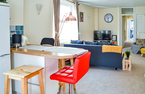 Grangetown Apartment | Ella Fitzgerald - Luxury 2 Bedroom Apt