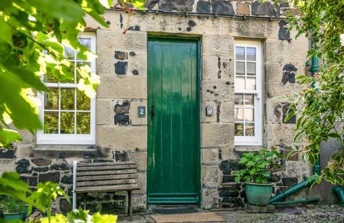 Bamburgh House | Elliot Cottage