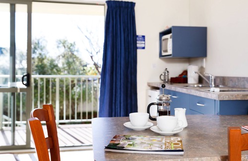 Paraparaumu Hotel | Elliotts Kapiti Coast Motor Lodge