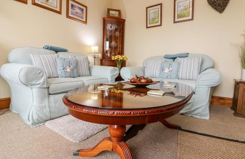 Westleigh House | Elm Cottage
