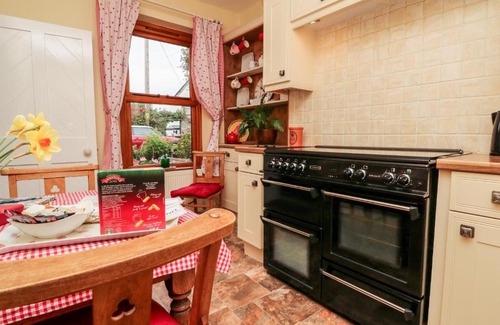 Westleigh House | Elm Cottage