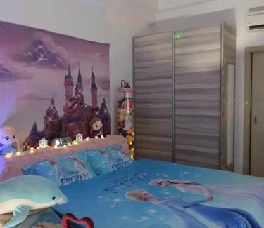 Nusajaya Apartment | Elsa Frozen冰雪王国主题海景公寓 香薰热水浴缸 蓝牙音响投影仪 Nexflix 2b2b