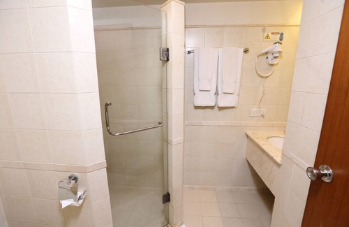 Karachi Hotel | Embassy Inn