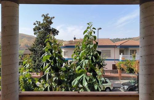 Cenes de la Vega Apartment | Embrujo Nazari 2, 5 minutes from the Alhambra and the center of Granada.