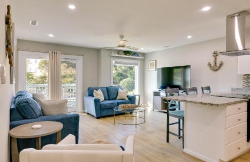 Emerald Isle Apartment | Emerald Isle Condo with Indoor Pool and Beach Access!