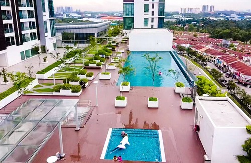 Bandar Baru Bangi Apartment | Emereen Guesthouse @ Evo Bangi