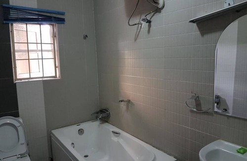 Wuse 2 Hotel | Emzrel Hotel & Suites