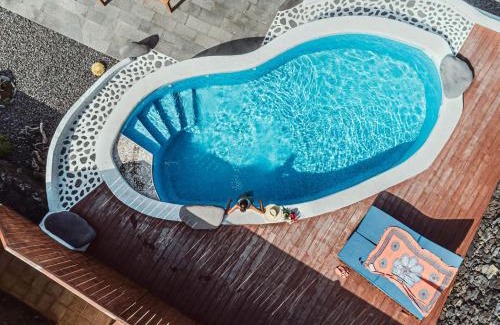 Isora Villa | En primera linea del mar con piscina