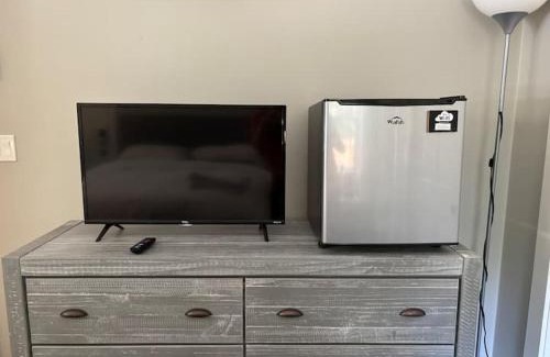 Point Roberts House | En-suite with separate entrance