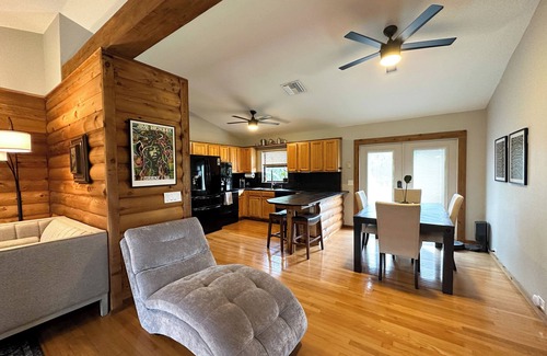 Palmetto Cabin | Enchanted Log Cabin Retreat: Sarasota/St. Pete