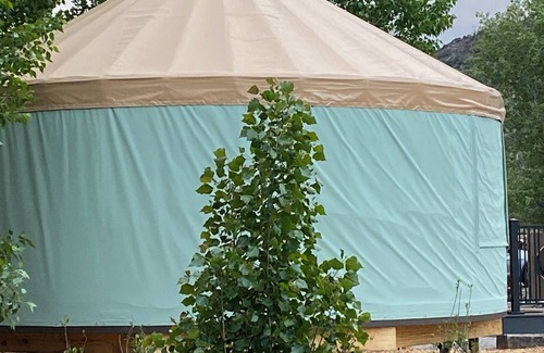 Rigby Cabin | Enchanting 1-bedroom Yurt "Here We Have Idaho" in Ririe, sleeps 4